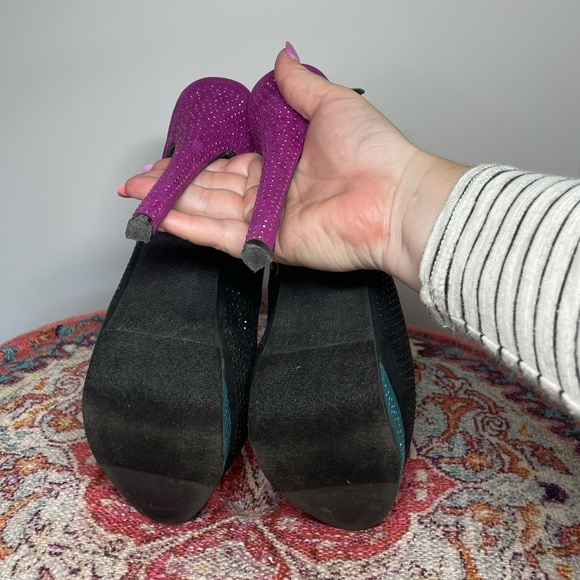 Groovy Platform Tri-Color Pumps with Rhinestones - Picture 4 of 6